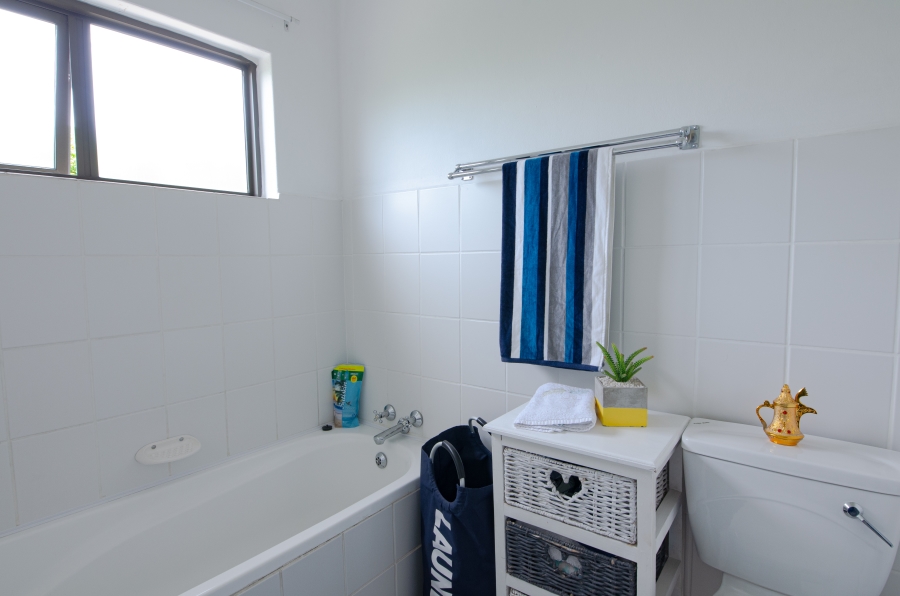 5 Bedroom Property for Sale in Heuningkloof Western Cape